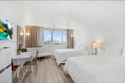 Студия в кондо в Санни-Айлс-Бич, Флорида № 2014286