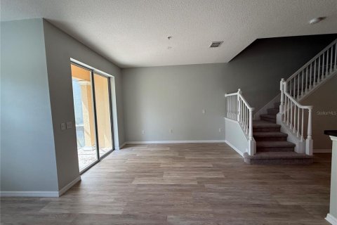Condo in Winter Park, Florida, 3 bedrooms № 2097477 - photo 12