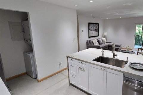 Condo in Saint Petersburg, Florida, 3 bedrooms  № 1823079 - photo 29