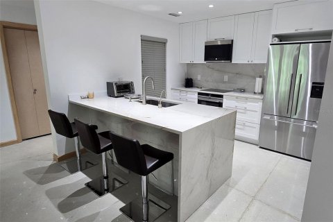 Condo in Saint Petersburg, Florida, 3 bedrooms  № 1823079 - photo 30