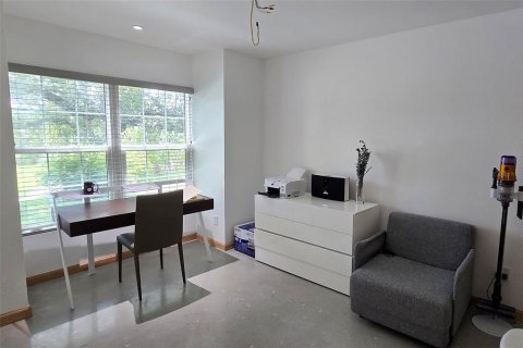 Condo in Saint Petersburg, Florida, 3 bedrooms  № 1823079 - photo 22