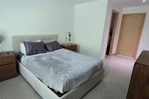 Condo in Saint Petersburg, Florida, 3 bedrooms  № 1823079 - photo 17