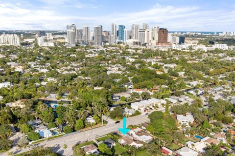 House in Fort Lauderdale, Florida 4 bedrooms, 174.84 sq.m. № 2189518 - photo 6