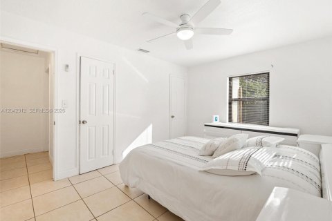House in Fort Lauderdale, Florida 4 bedrooms, 174.84 sq.m. № 2189518 - photo 17