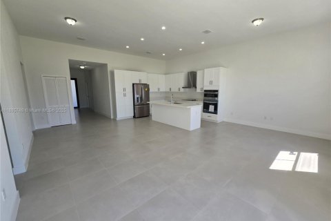 Casa en alquiler en Miami, Florida, 3 dormitorios № 1942155 - foto 20