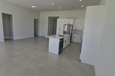 Casa en alquiler en Miami, Florida, 3 dormitorios № 1942155 - foto 18