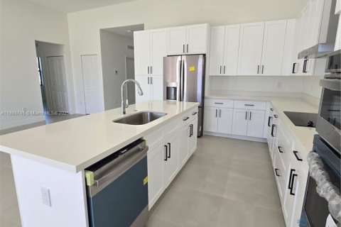 Casa en alquiler en Miami, Florida, 3 dormitorios № 1942155 - foto 8