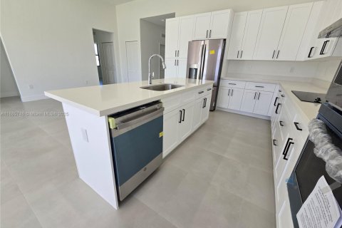 Casa en alquiler en Miami, Florida, 3 dormitorios № 1942155 - foto 7
