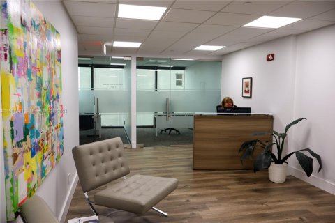 Oficina en alquiler en Coral Gables, Florida № 1208078 - foto 1
