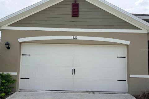 House in Davenport, Florida 4 bedrooms, 173.45 sq.m. № 2360363
