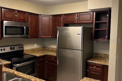 Condo in Orlando, Florida, 2 bedrooms  № 1919575 - photo 2