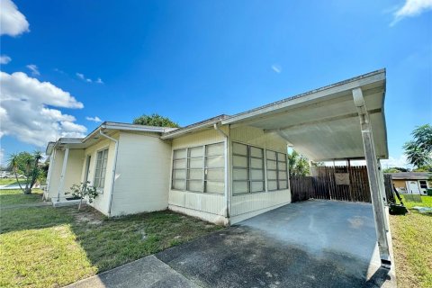 Casa en alquiler en Deltona, Florida, 2 dormitorios, 68.75 m2 № 1903424 - foto 14