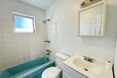 Casa en alquiler en Deltona, Florida, 2 dormitorios, 68.75 m2 № 1903424 - foto 8