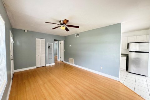 Casa en alquiler en Deltona, Florida, 2 dormitorios, 68.75 m2 № 1903424 - foto 3
