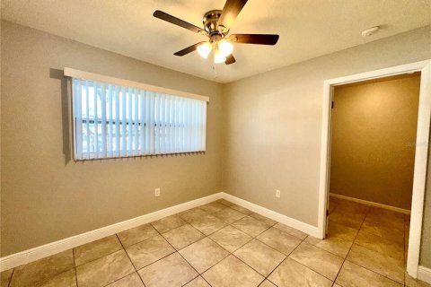 Appartement à louer à Leesburg, Floride: 3 chambres, 111.48 m2 № 2398585 - photo 15