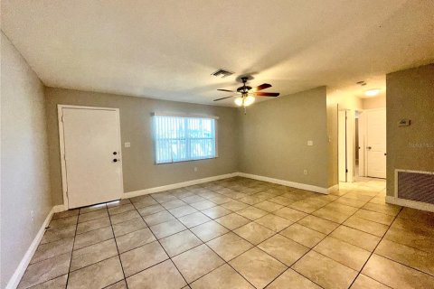 Appartement à louer à Leesburg, Floride: 3 chambres, 111.48 m2 № 2398585 - photo 3