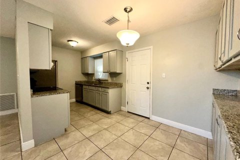 Appartement à louer à Leesburg, Floride: 3 chambres, 111.48 m2 № 2398585 - photo 4