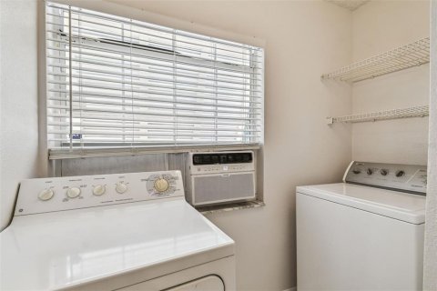 Casa en venta en Bradenton, Florida, 3 dormitorios, 136.75 m2 № 1857789 - foto 16