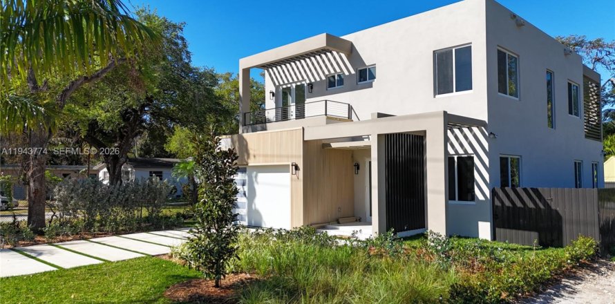 Villa ou maison à South Miami, Floride 4 chambres, 260.13 m2 № 2000587