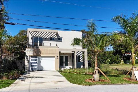 Villa ou maison à louer à South Miami, Floride: 4 chambres, 260.13 m2 № 2000587 - photo 2