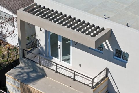 Villa ou maison à louer à South Miami, Floride: 4 chambres, 260.13 m2 № 2000587 - photo 5