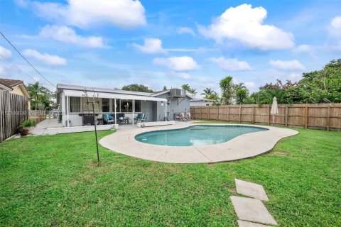 Villa ou maison à vendre à Hollywood, Floride: 3 chambres, 139.91 m2 № 2401530 - photo 5
