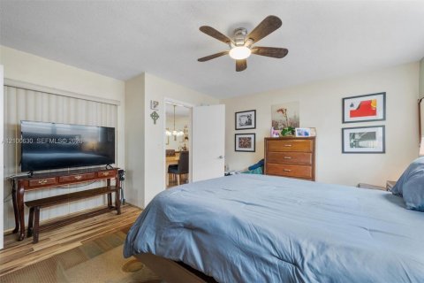 Villa ou maison à vendre à Hollywood, Floride: 3 chambres, 139.91 m2 № 2401530 - photo 17