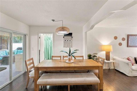 Villa ou maison à vendre à Tampa, Floride: 3 chambres, 117.06 m2 № 2408059 - photo 6