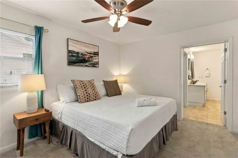 Villa ou maison à vendre à Tampa, Floride: 3 chambres, 117.06 m2 № 2408059 - photo 11