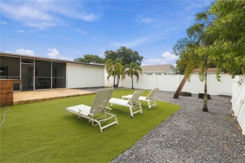 Villa ou maison à vendre à Tampa, Floride: 3 chambres, 117.06 m2 № 2408059 - photo 25