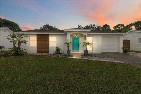 Villa ou maison à Tampa, Floride 3 chambres, 117.06 m2 № 2408059