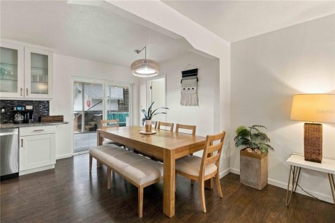 Villa ou maison à vendre à Tampa, Floride: 3 chambres, 117.06 m2 № 2408059 - photo 7