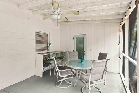 Villa ou maison à vendre à Tampa, Floride: 3 chambres, 117.06 m2 № 2408059 - photo 20