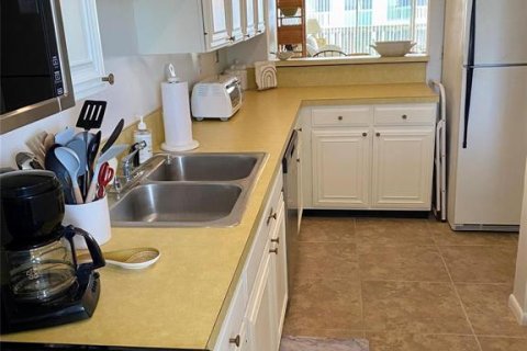 Condo in Stuart, Florida, 2 bedrooms № 2083843 - photo 19
