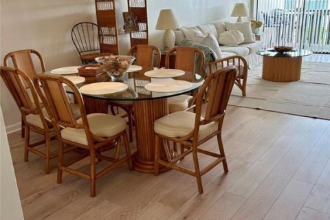 Condo in Stuart, Florida, 2 bedrooms № 2083843 - photo 6