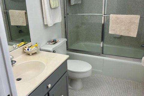 Condo in Stuart, Florida, 2 bedrooms № 2083843 - photo 16