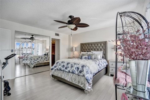 Condo in Pompano Beach, Florida, 1 bedroom  № 1889022 - photo 30