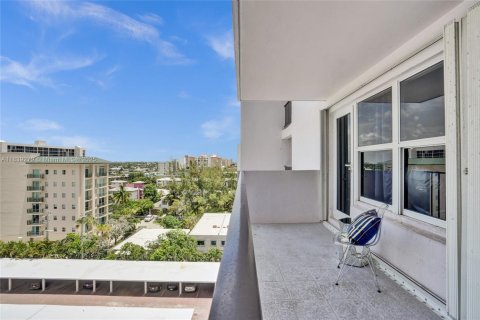 Condo in Pompano Beach, Florida, 1 bedroom  № 1889022 - photo 23