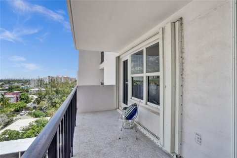 Condo in Pompano Beach, Florida, 1 bedroom  № 1889022 - photo 24