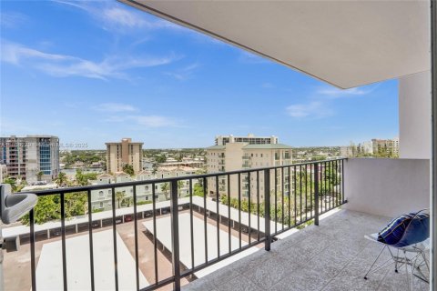 Condo in Pompano Beach, Florida, 1 bedroom  № 1889022 - photo 25