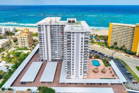 Condo in Pompano Beach, Florida, 1 bedroom  № 1889022 - photo 4