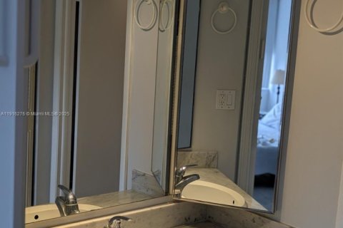Купить кондоминиум в Майами, Флорида 2 спальни, 113.53м2, № 1971073 - фото 18