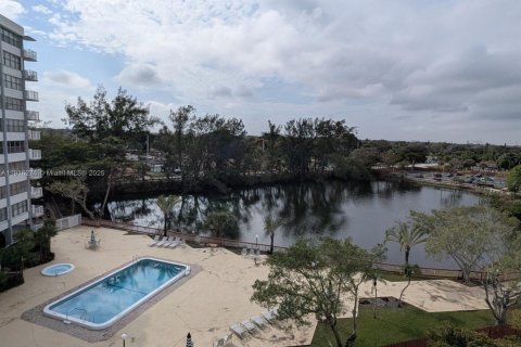 Купить кондоминиум в Майами, Флорида 2 спальни, 113.53м2, № 1971073 - фото 21