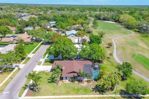 House in Oldsmar, Florida 4 bedrooms, 215.35 sq.m. № 1597334 - photo 8