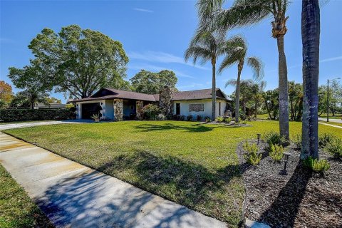 House in Oldsmar, Florida 4 bedrooms, 215.35 sq.m. № 1597334 - photo 15