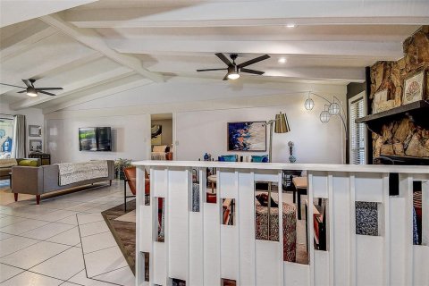 House in Oldsmar, Florida 4 bedrooms, 215.35 sq.m. № 1597334 - photo 25