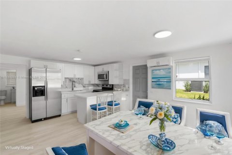 Propiedad comercial en venta en Delray Beach, Florida, 144 m2 № 1645102 - foto 5