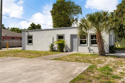 Propiedad comercial en venta en Delray Beach, Florida, 144 m2 № 1645102 - foto 16