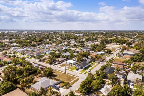 Propiedad comercial en venta en Delray Beach, Florida, 144 m2 № 1645102 - foto 28