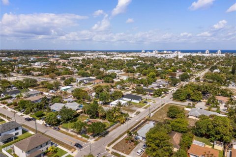Propiedad comercial en venta en Delray Beach, Florida, 144 m2 № 1645102 - foto 29